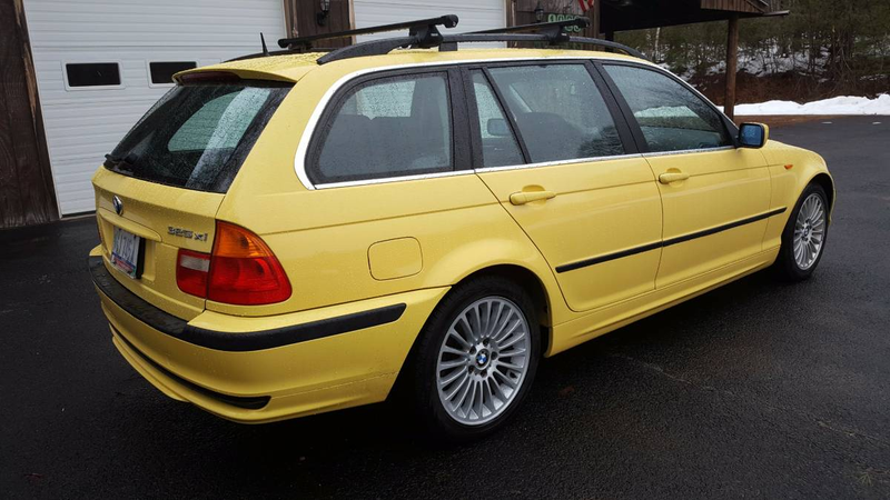 Illustration for article titled Would You Pay $7,995 For This 2003 BMW 325XiT… Or Are You Yella?